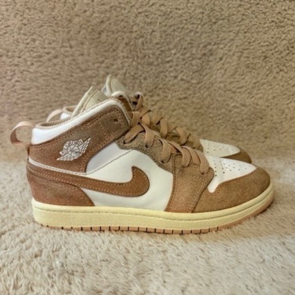 Jordan 1 Mid SE Kids Legend Light Brown Sail White FN7493-161 Mens Size 2Y